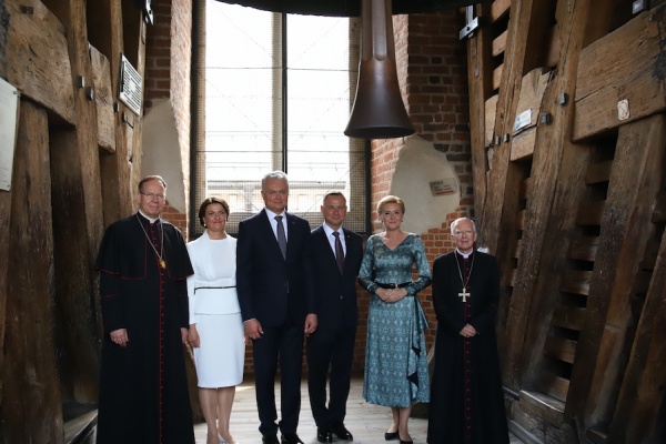 pary prezydenckie i arcybiskupi przy Zygmuncie